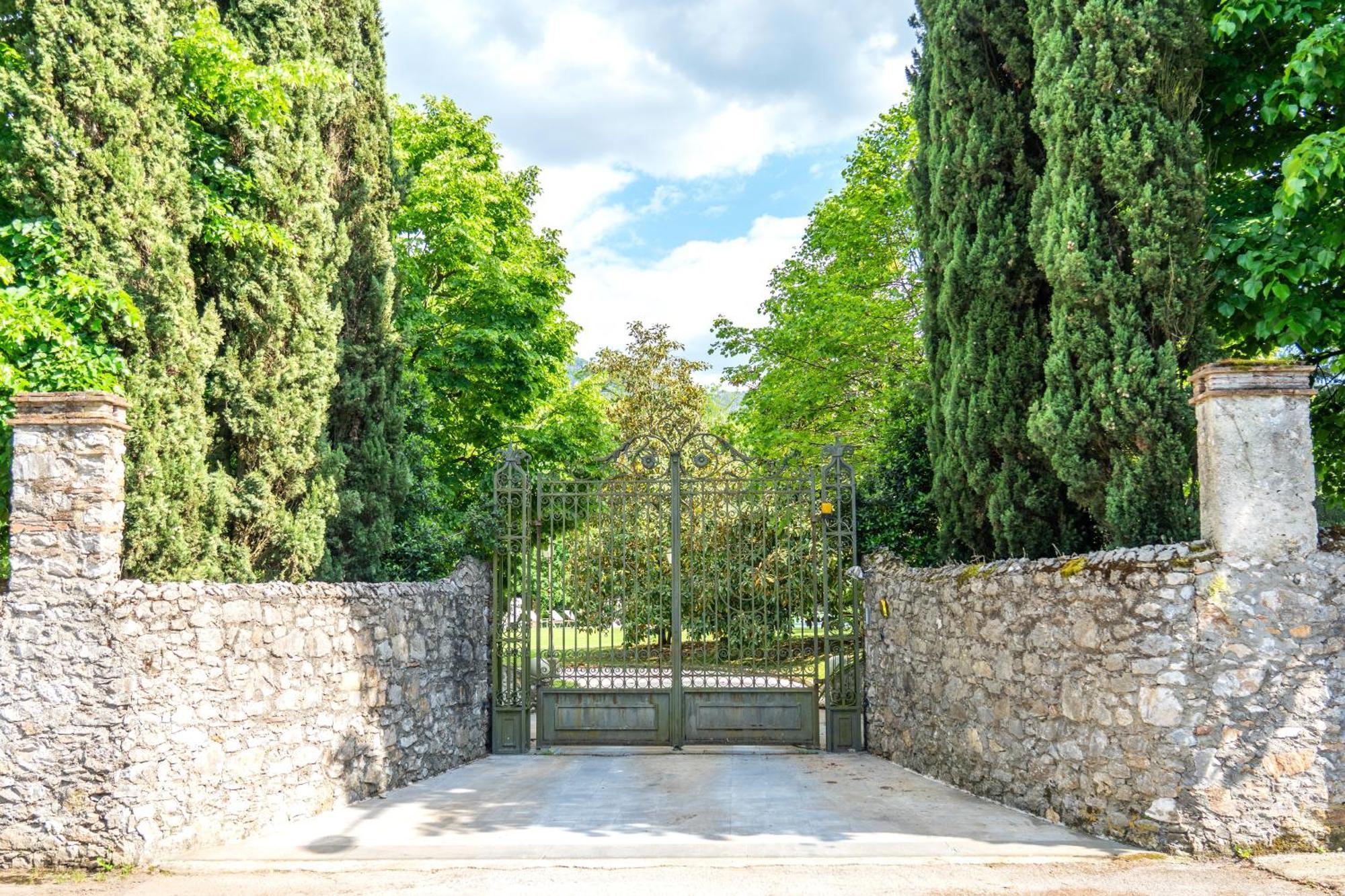 Villa Vittoria - Lusso Con Piscina, Tennis, Jacuzzi E Palestra Lucca Dış mekan fotoğraf