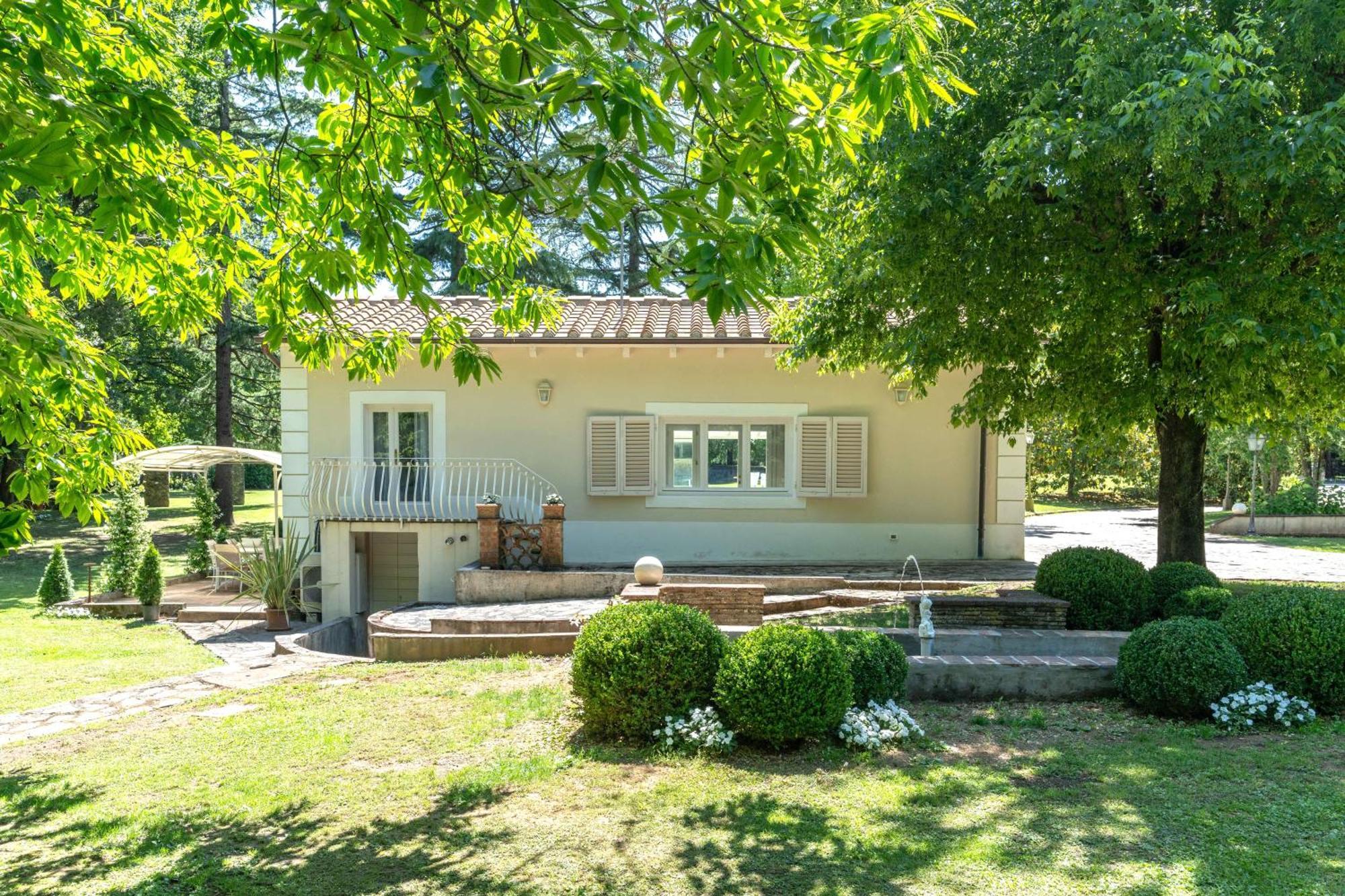 Villa Vittoria - Lusso Con Piscina, Tennis, Jacuzzi E Palestra Lucca Dış mekan fotoğraf